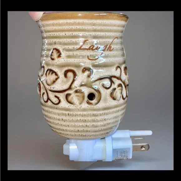 Tuscany Candle Ceramic Plug-In Fragrance Warmer & Night Light -Live Laugh Love - Picture 4 of 13